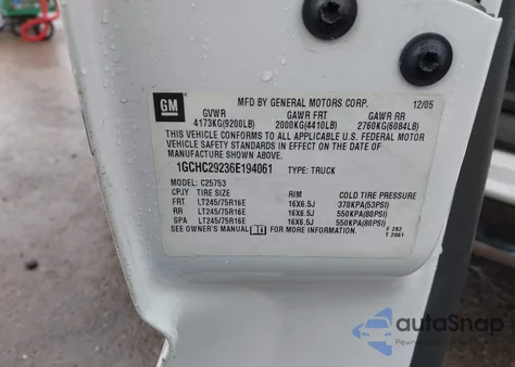 2006 Chevrolet Silverado 2500Hd Work Truck z USA, uszkodzony, nr VIN 1GCHC29236E194061